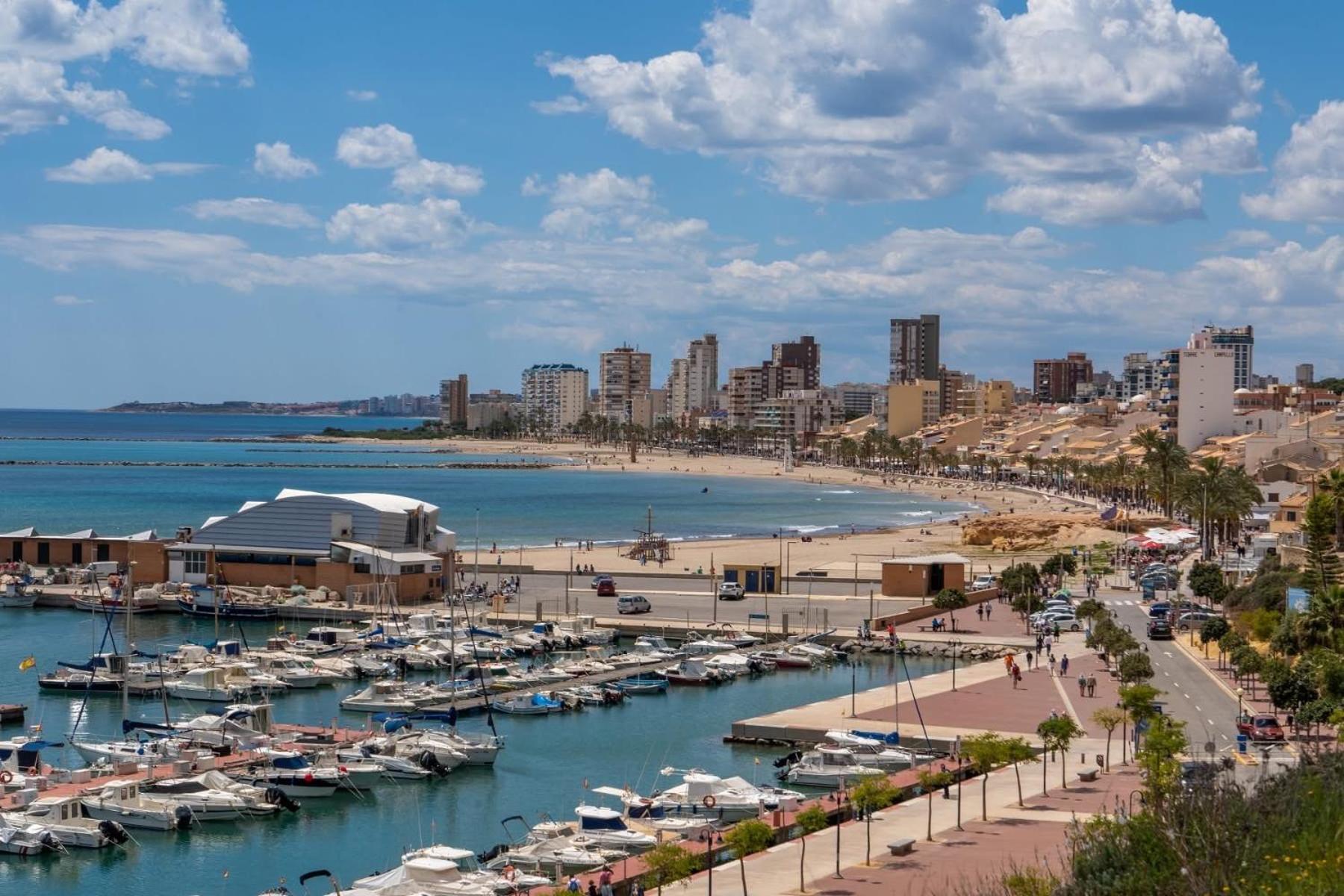 Apartamento Moderno Con Piscina Garaje Wifi Ac El Campello Eksteriør bilde